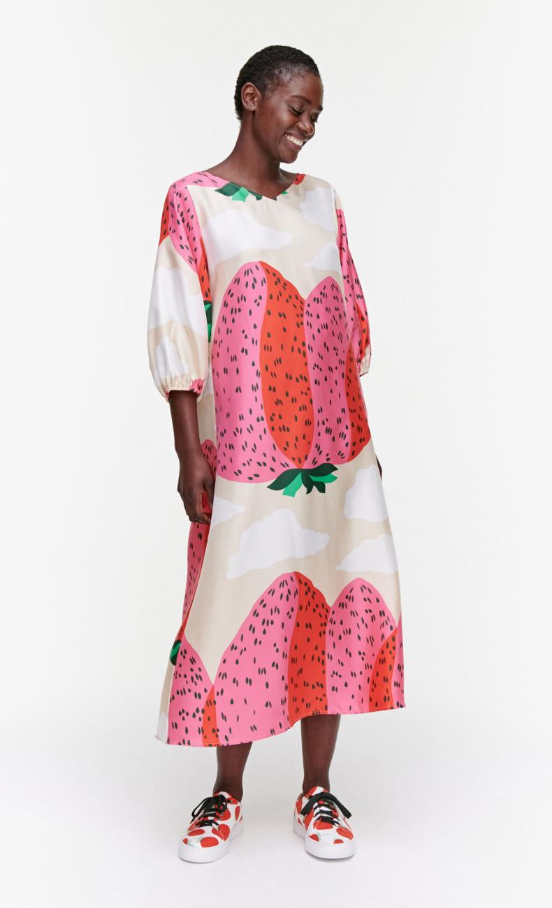 Jylha Mansikkavuoret ワンピース Maija Isola Marimekko マリメッコ 日本公式オンラインストア