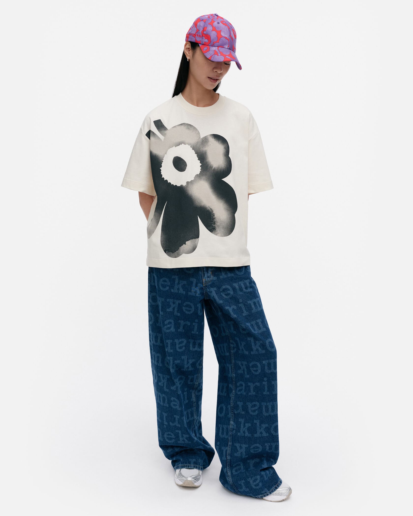 【24AW】marimekko マリメッコ/Veisto Unikko Placement Tシャツ Veisto Unikko Placement Tシャツ | Maija Isola | Marimekko