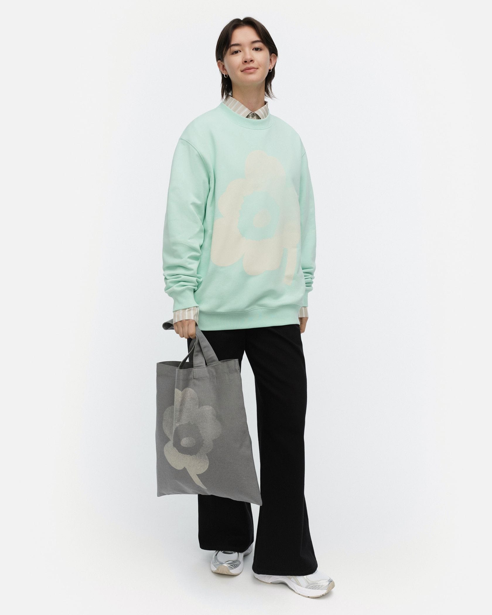 【natsu】Unikko Placement トレーナー 一部店舗・オンラインストア限定】Loisto Unikko Placement