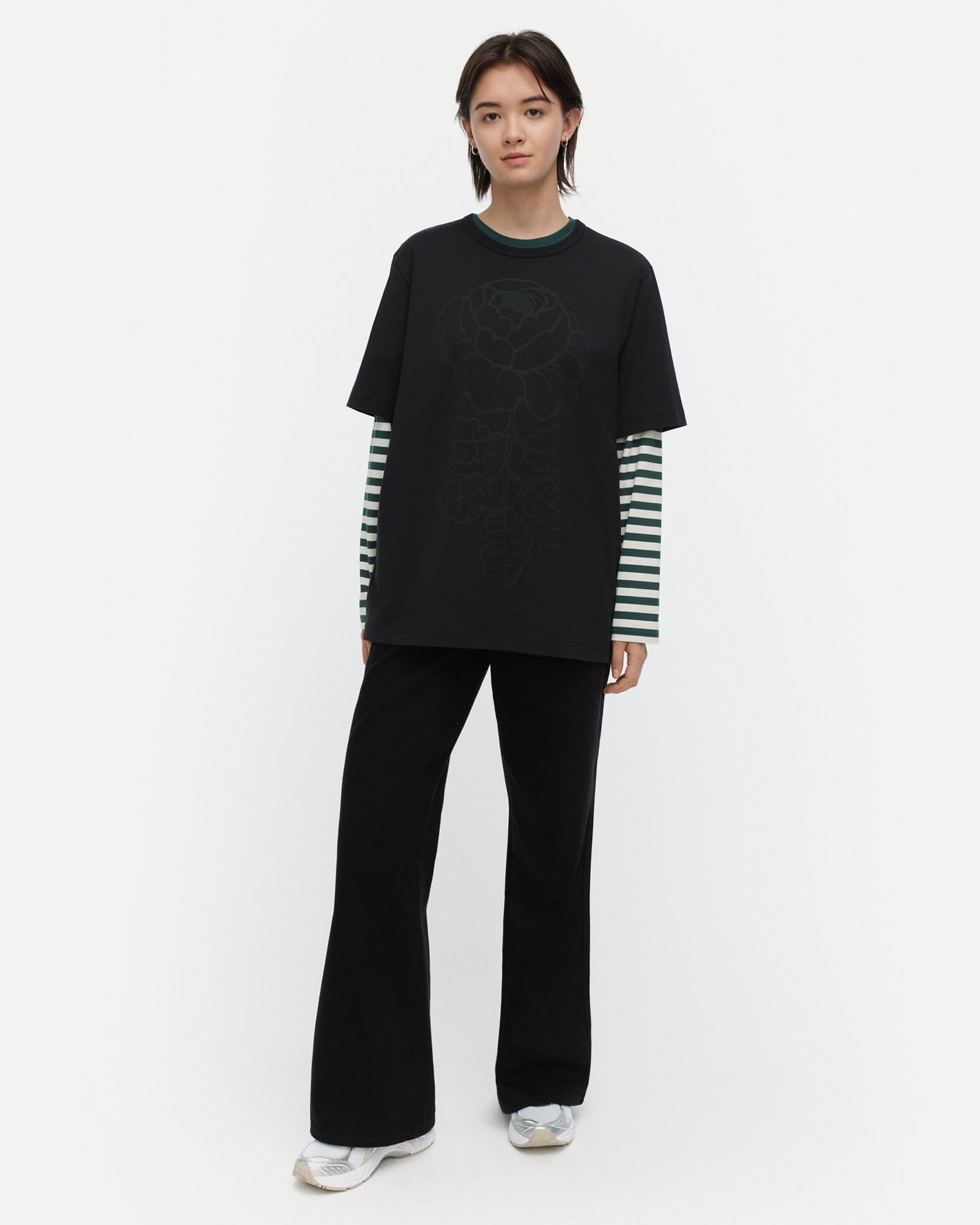 Vihne Vihkiruusu Placement Tシャツ | Maija Isola | Marimekko