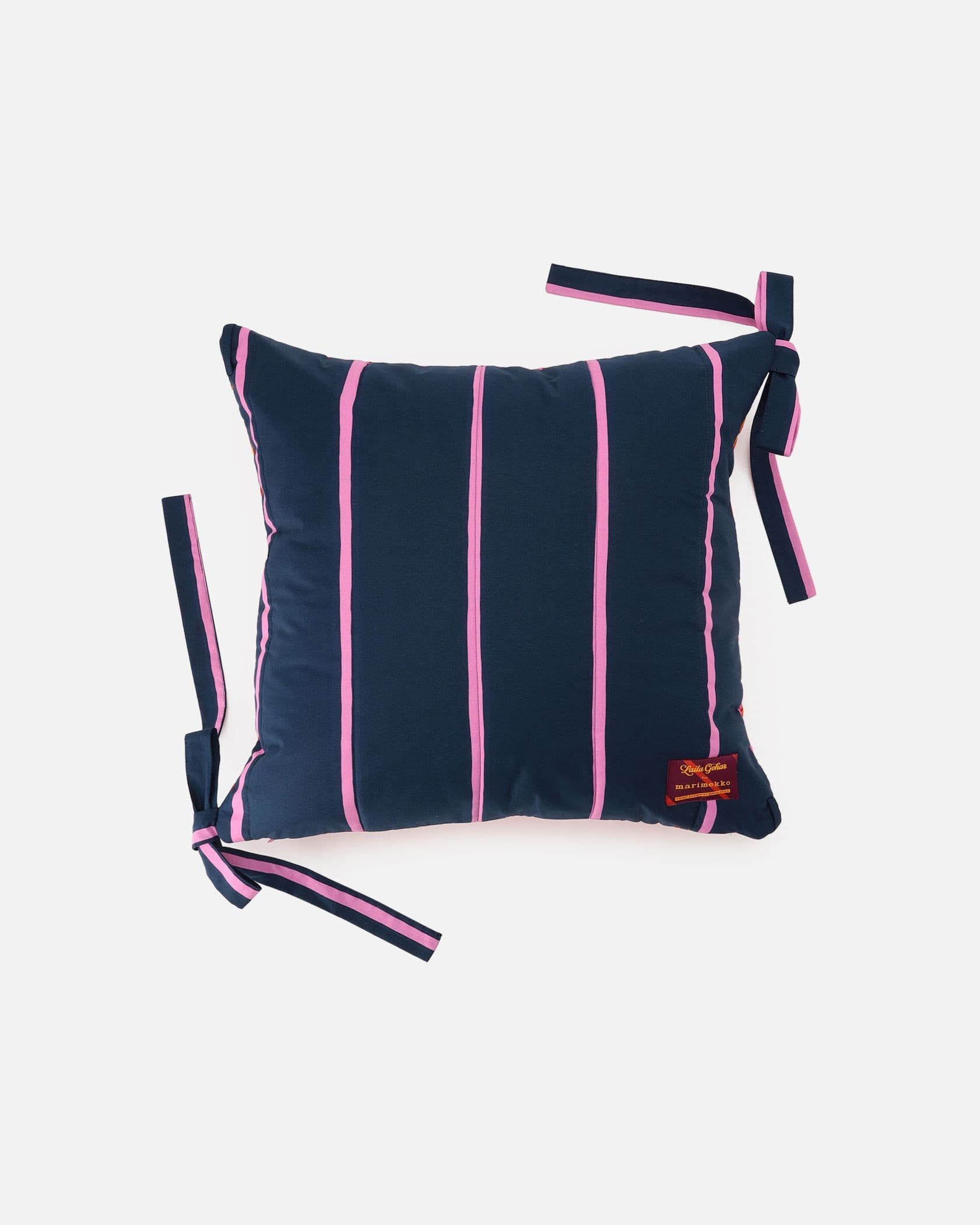 【オンラインストア限定】Puhveli / Rastas / Laila Gohar for Marimekko クッションカバー 50×50cm