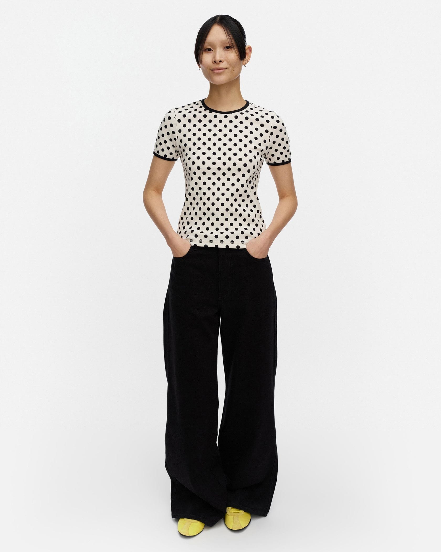 Kukkea Pallo Tシャツ