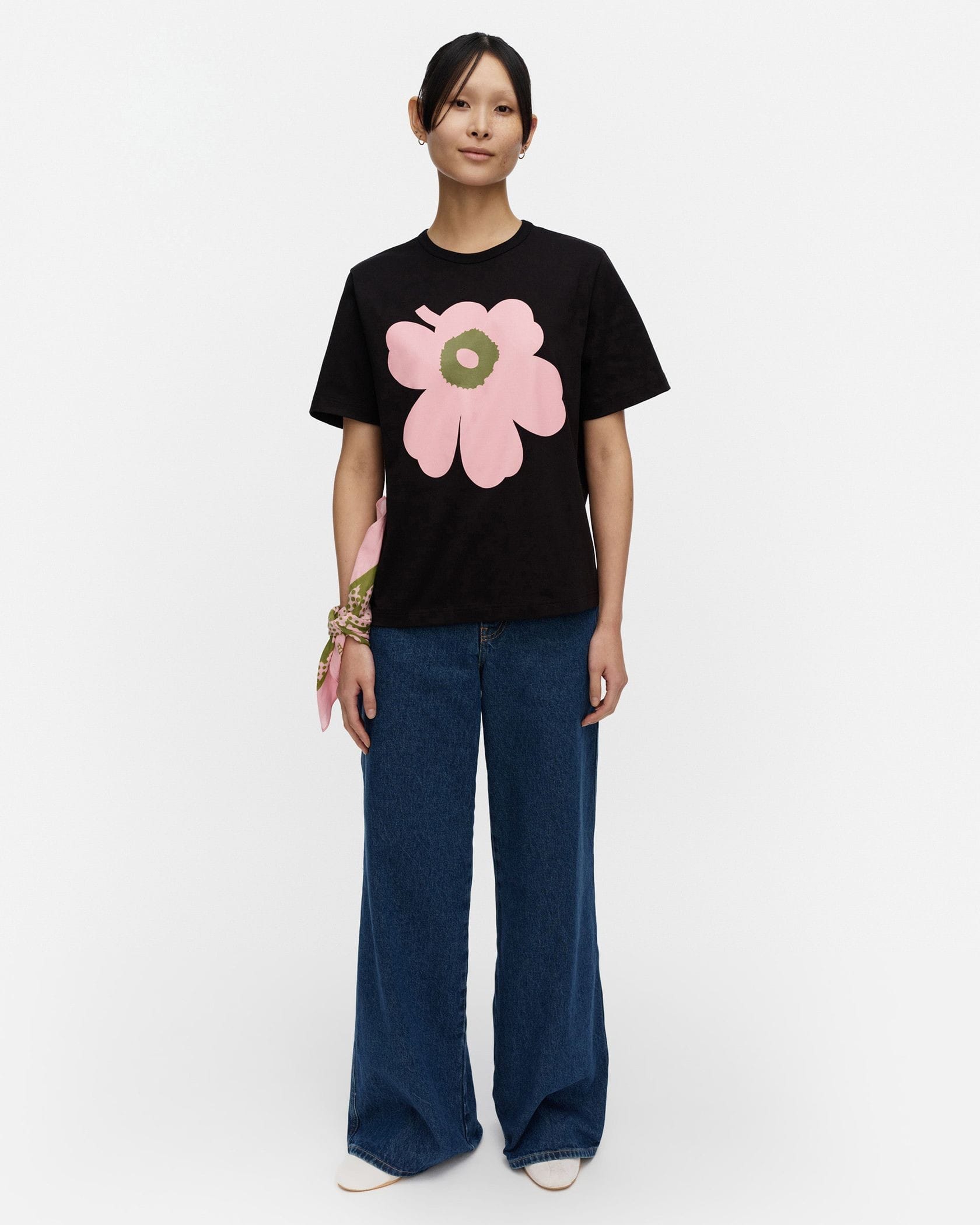 【アジア限定】Erna Unikko Placement Tシャツ