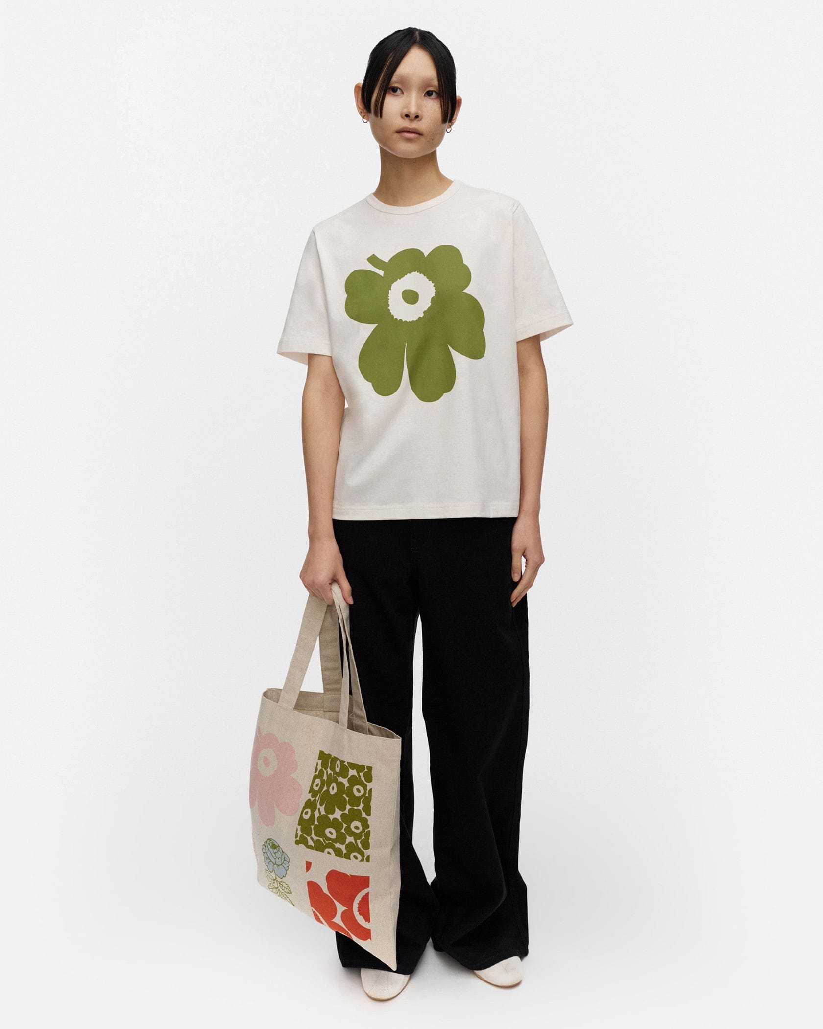 アジア限定】Erna Unikko Placement Tシャツ | Maija Isola