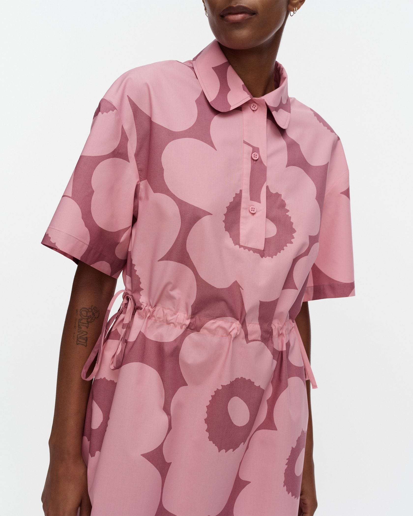 Y066 新品✨marimekko 花柄ワンピース　ウニッコ　ピンク　34 Katkelma Unikko ワンピース | Maija Isola | Marimekko (マリメッコ