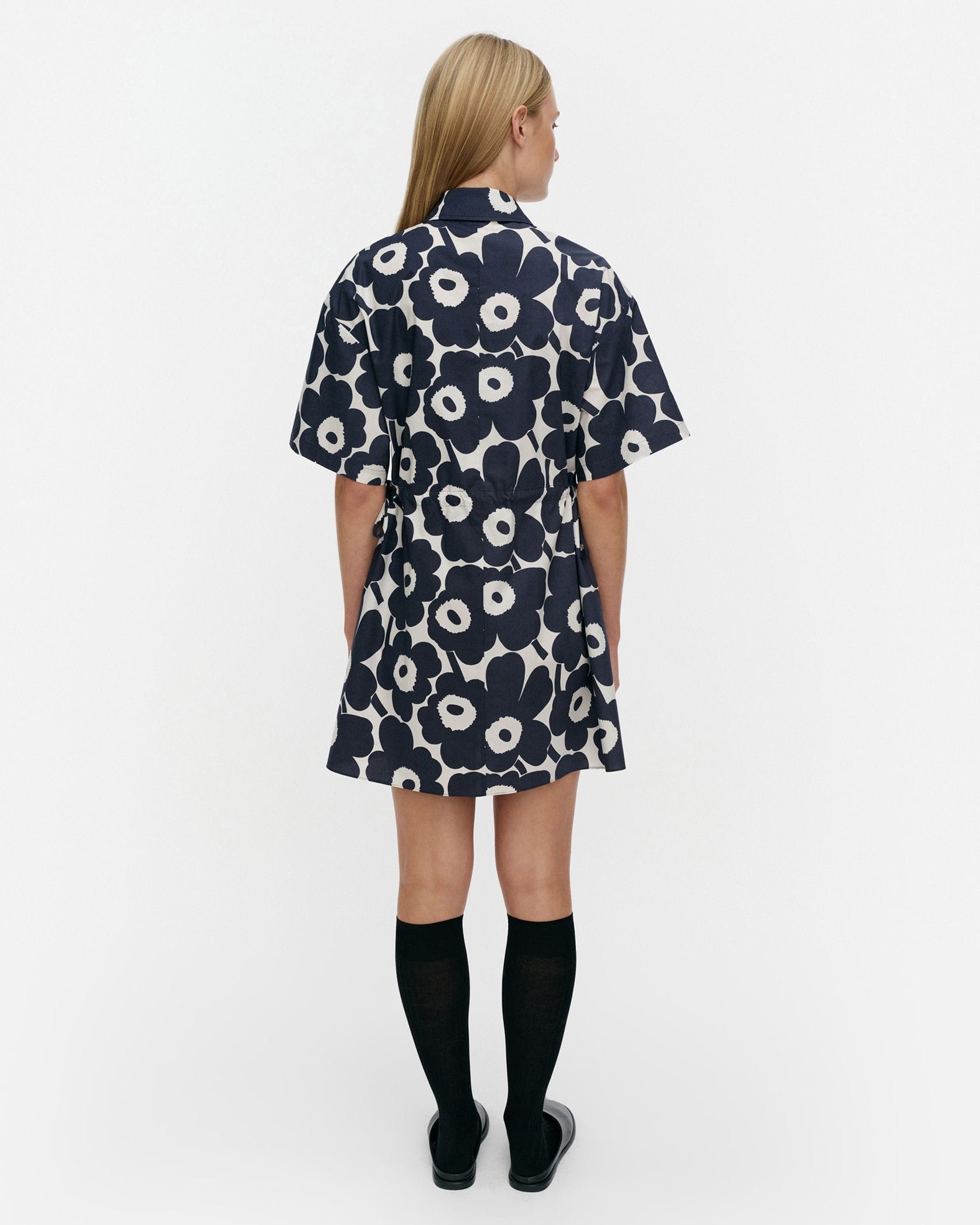 新品タグ付き　marimekko PLAMA M ドット柄ワンピース　ネイビー アジア限定】Katkelma Unikko ワンピース | Maija Isola | Marimekko