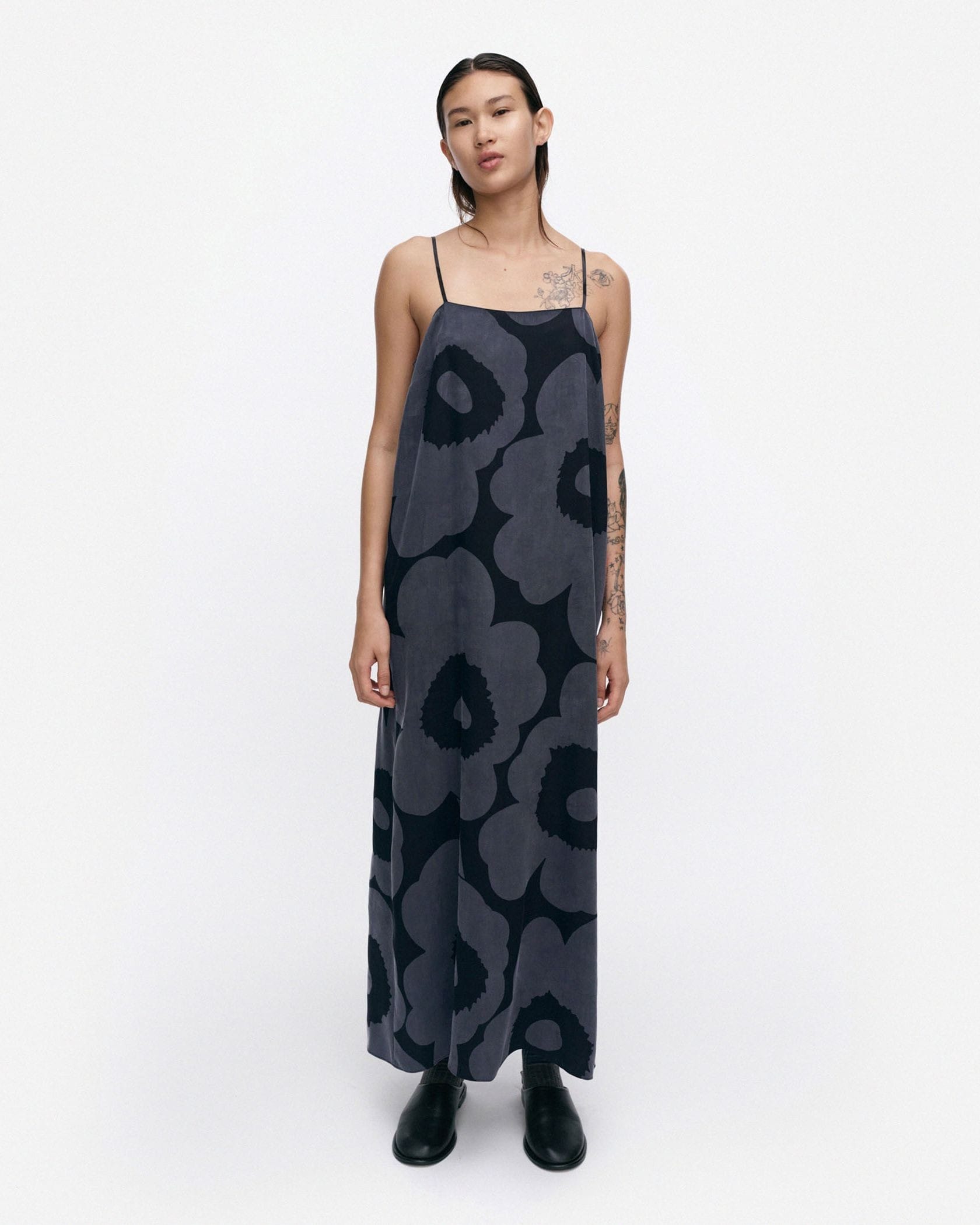 Pyorahdys Unikko ワンピース | Maija Isola | Marimekko (マリメッコ
