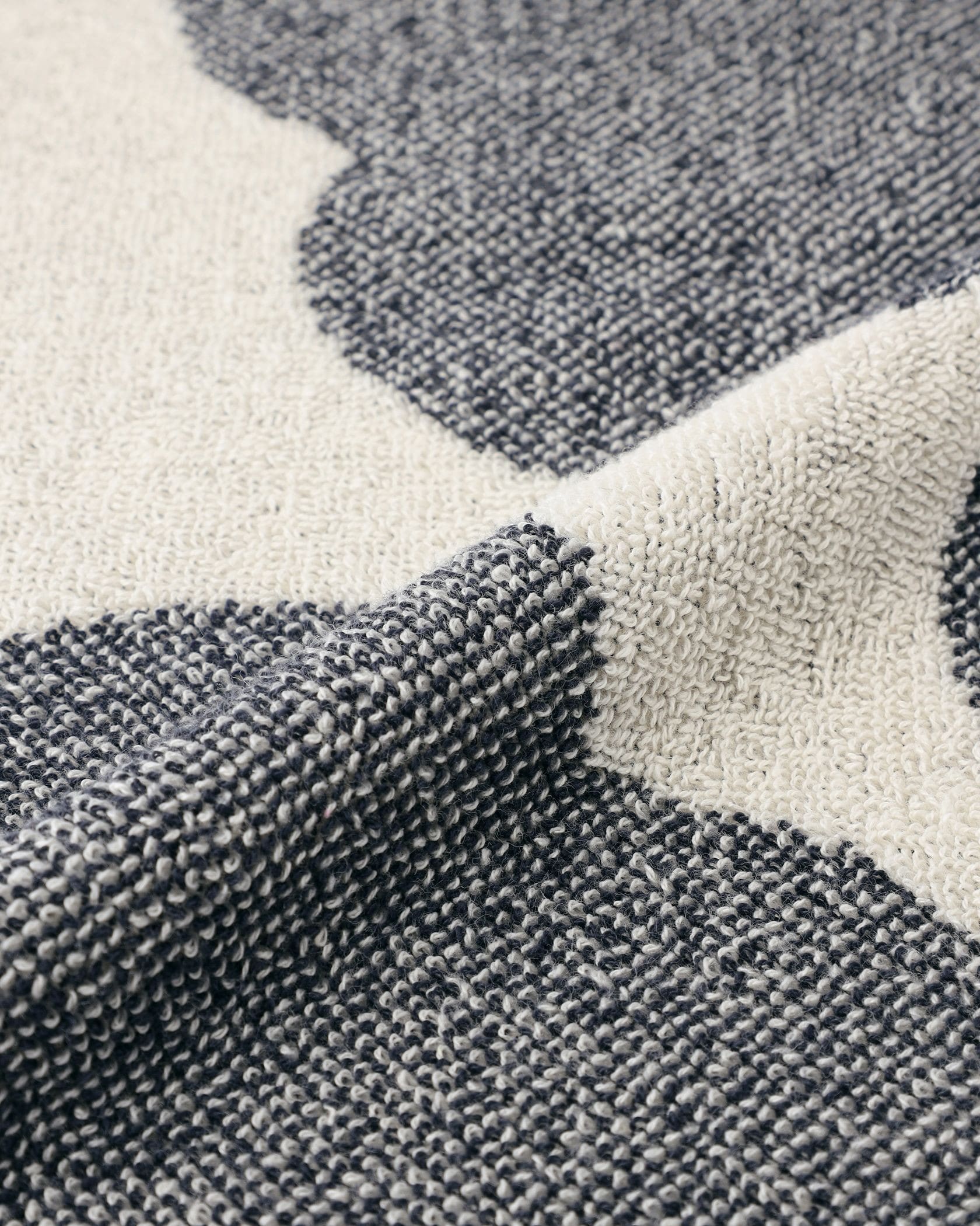 Unikko ハンドタオル 50×70cm | Maija Isola | Marimekko (マリメッコ