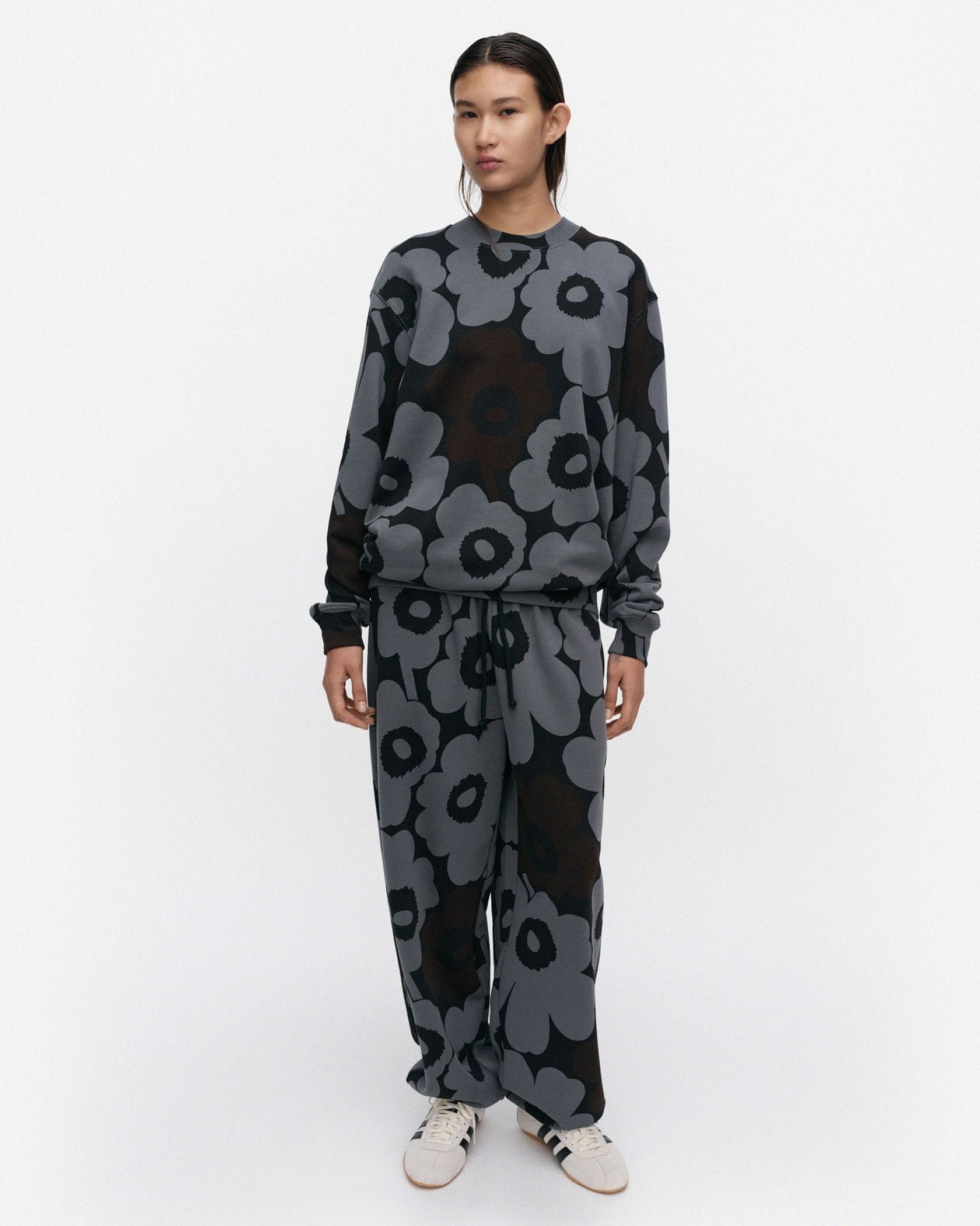 Loisto Pieni Unikko スウェット | Maija Isola | Marimekko