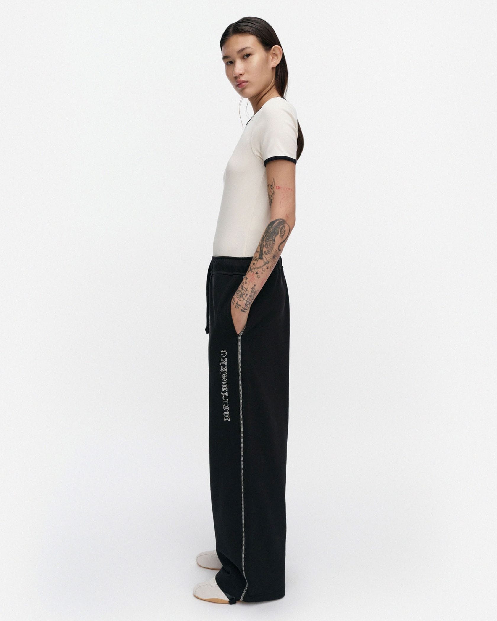 Sointi Logo スウェットパンツ | パンツ | クロージング | Marimekko