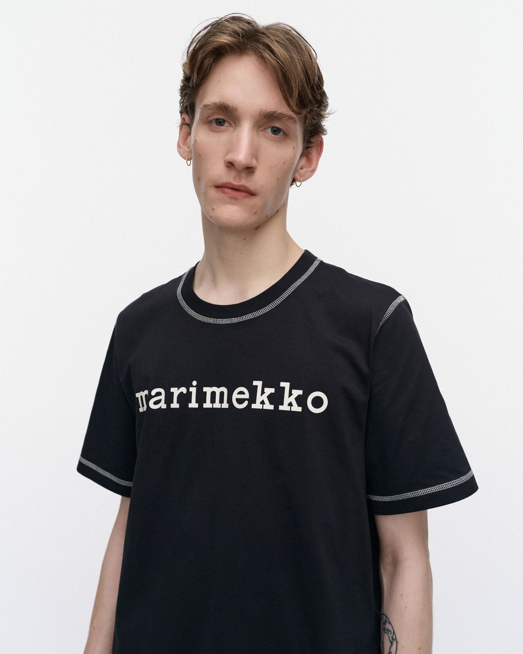 オンラインストア限定】Tarttua Logo Placement Tシャツ | シャツ