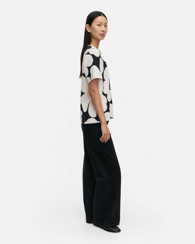 Tunnit Unikko Tシャツ