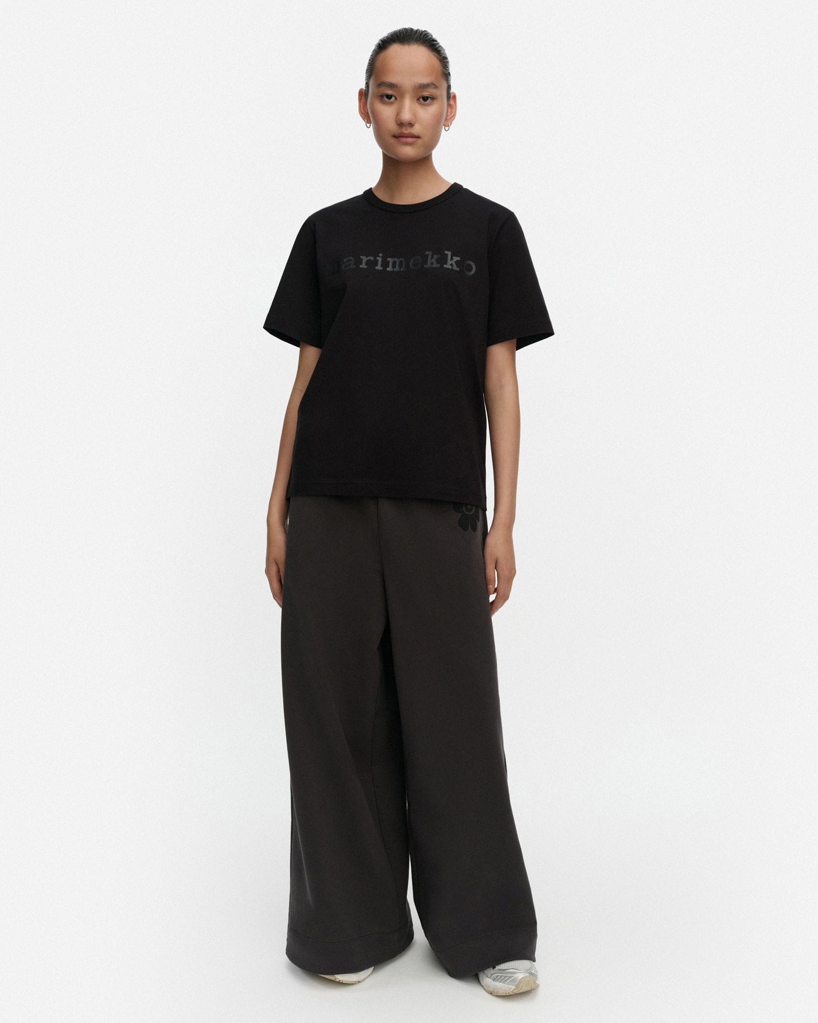 新品 マリメッコ Torus Unikko Placement XXS Torus Unikko Placement Tシャツ | Maija Isola | Marimekko