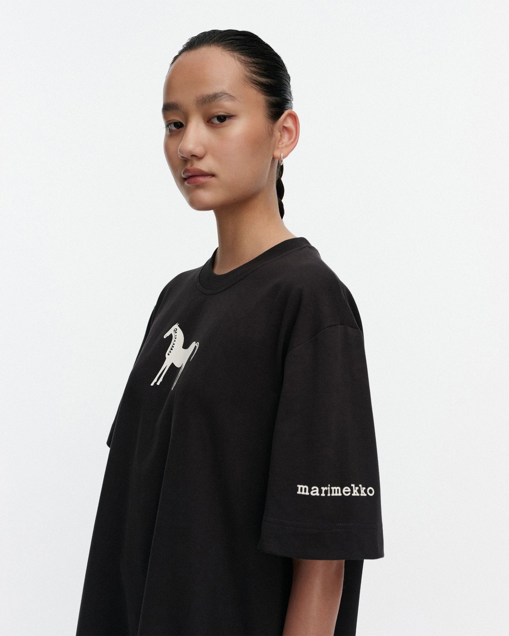 オンライン先行予約]Rastit Musta Tamma Placement ワンピース＜1月