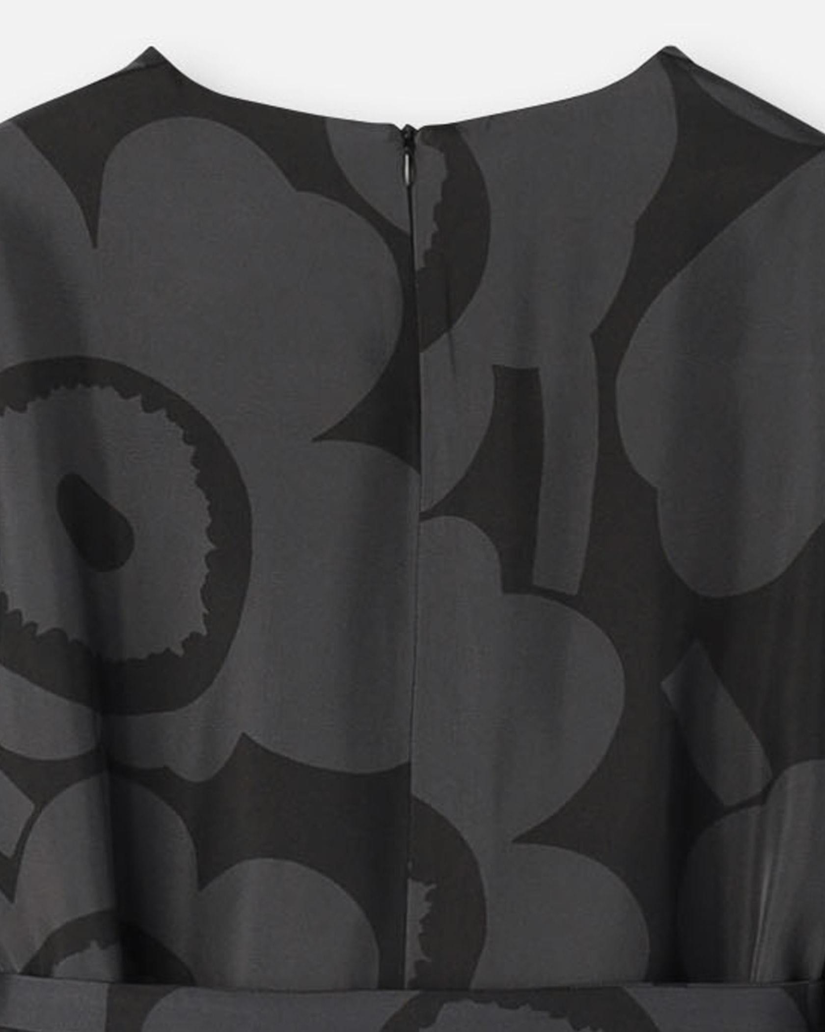 Hienous Unikko ワンピース | Maija Isola | Marimekko (マリメッコ