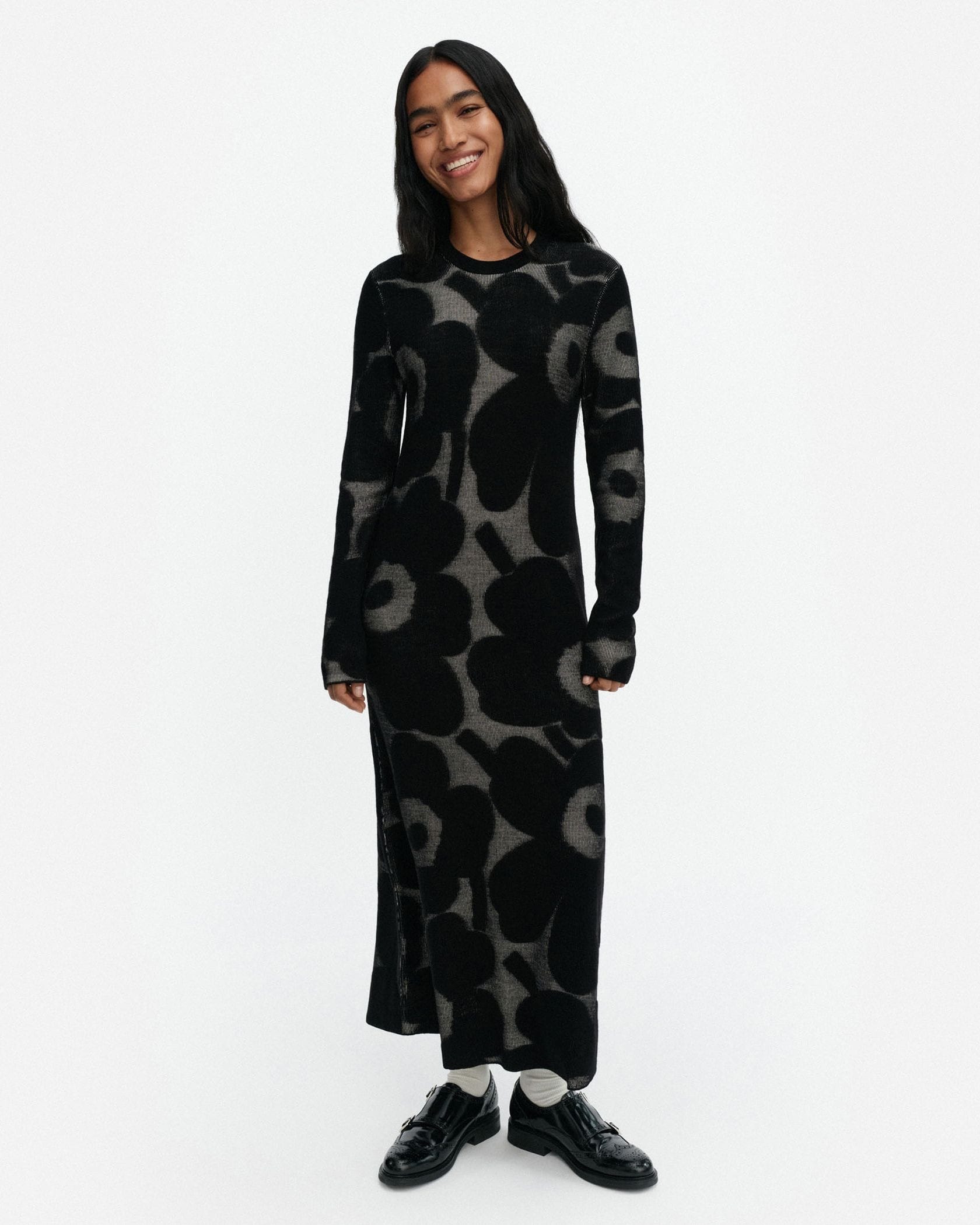 【一部店舗・オンラインストア限定】Sh Laatia Unikko ニットワンピース