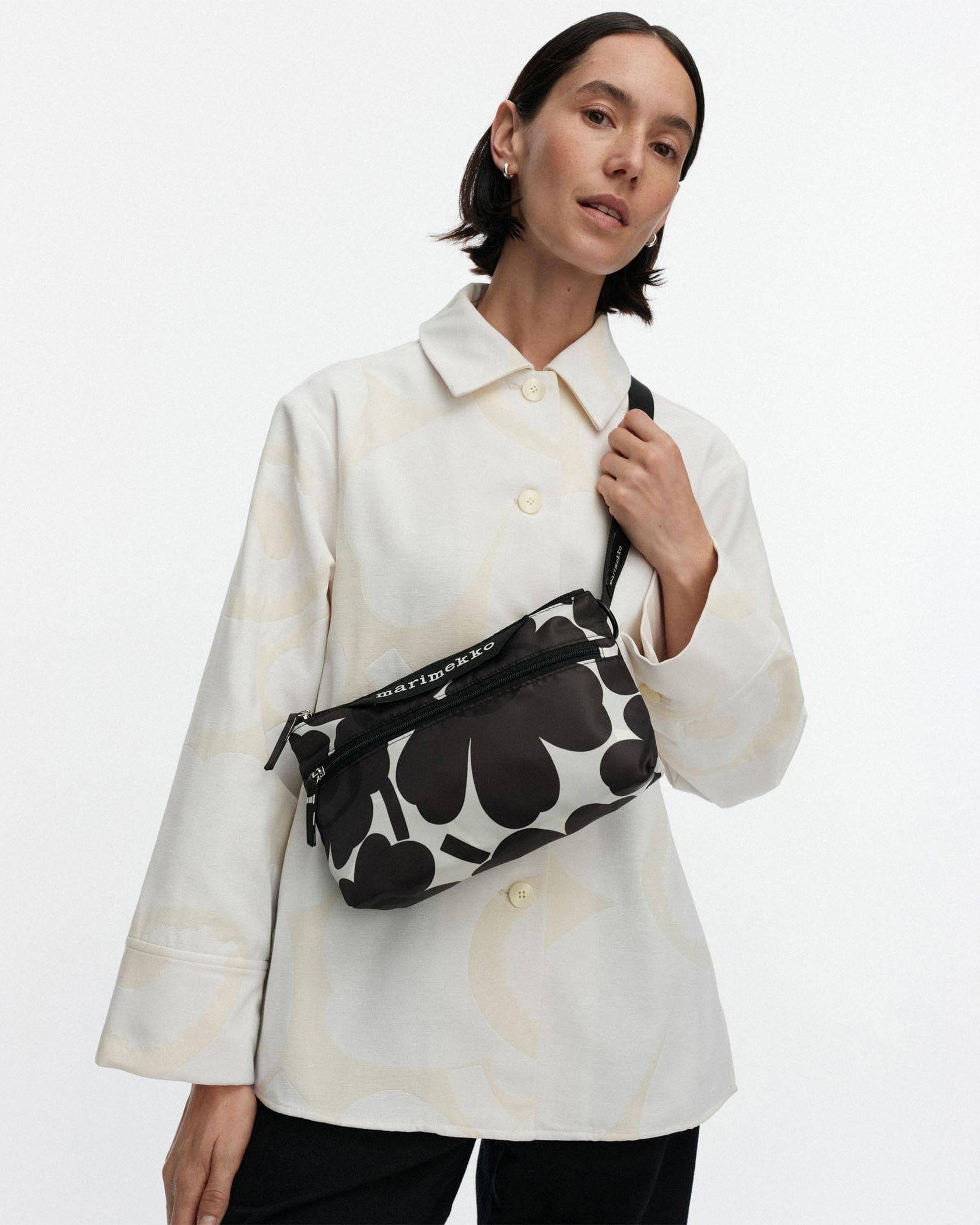 マリメッコ Neat Crossbody Unikko S ショルダーバッグ オンライン限定・日本限定】Neat Crossbody Unikko S ショルダーバッグ