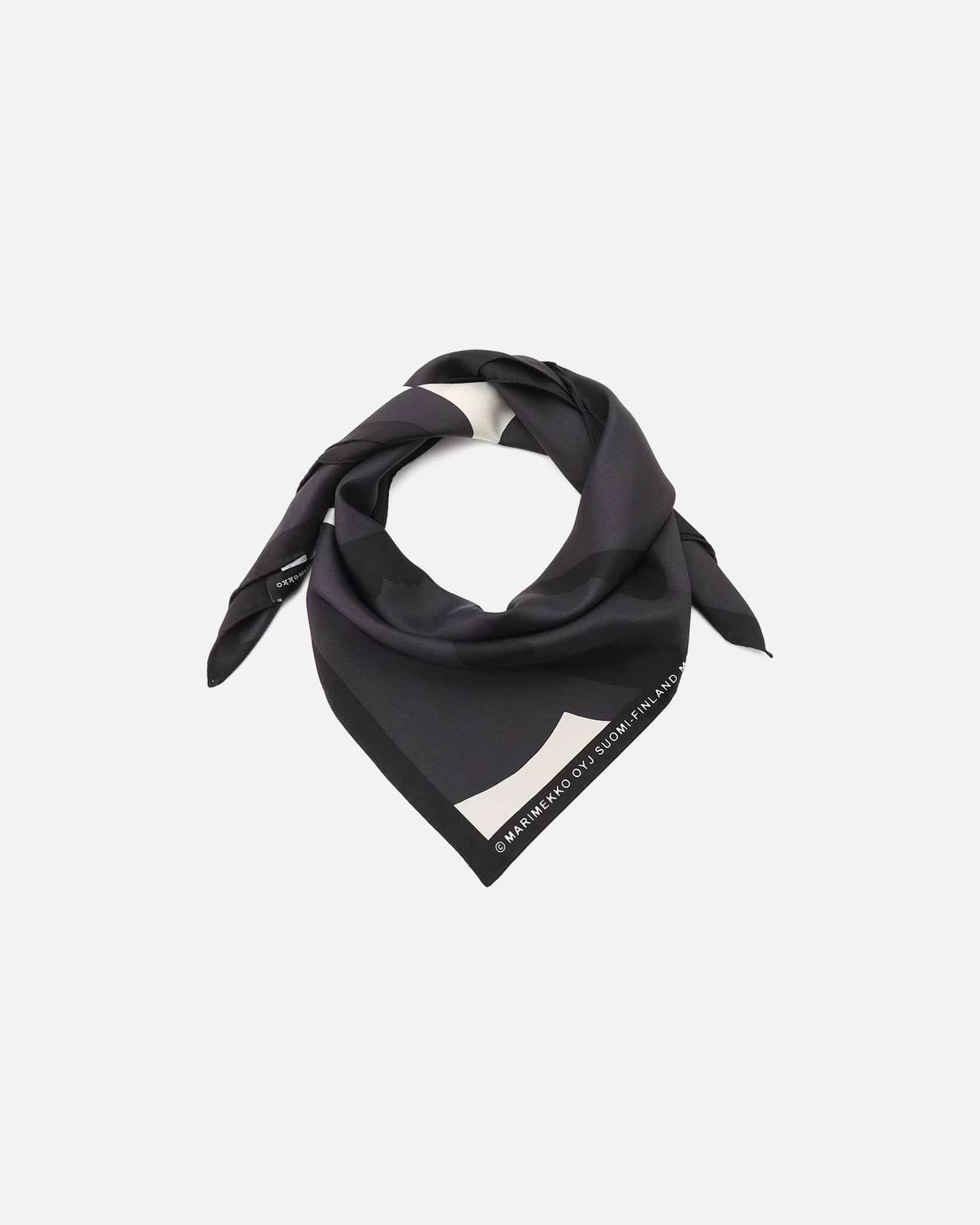 【一部店舗・オンラインストア限定】Lauhtua Unikko スカーフ