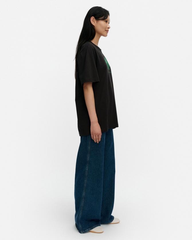 【アジア限定】Embla Unikko Placement Tシャツ