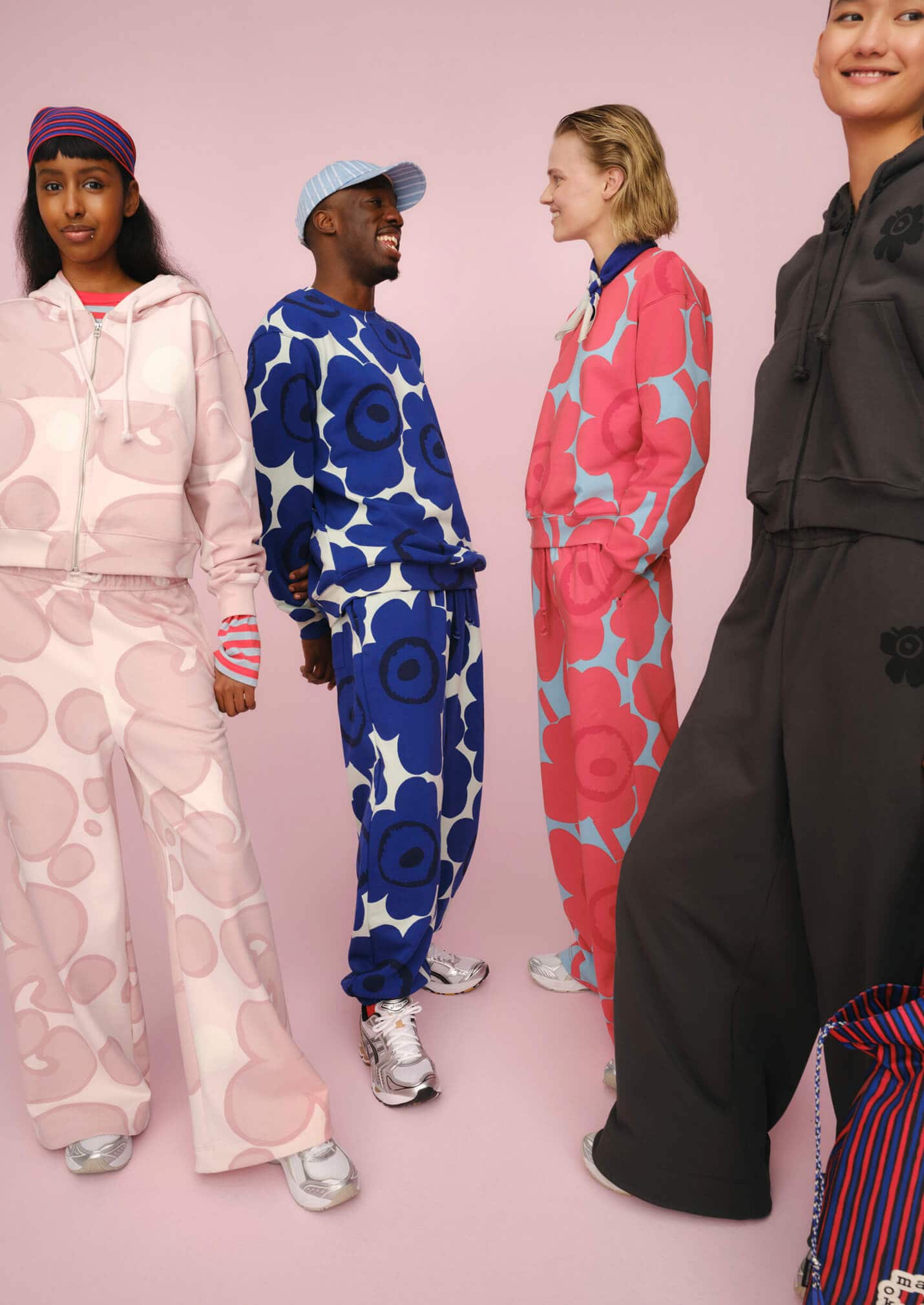 マリメッコキオスキ　長袖 マリメッコ]マリメッコ キオスキから、アイコニックなUnikkoが水彩画